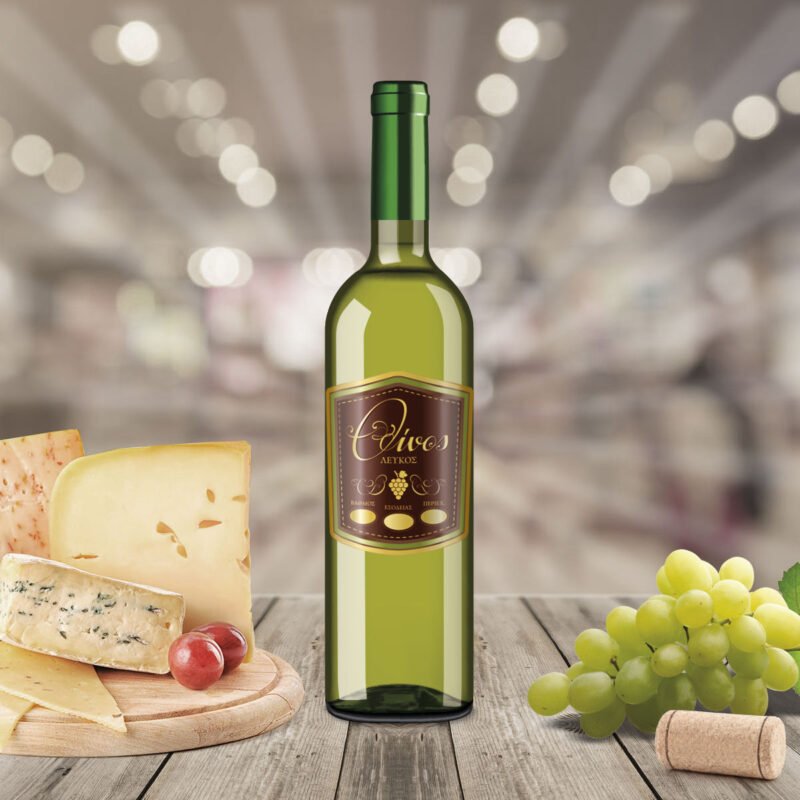 Ετικετα αυτοκόλλητη σε σχήμα τσέπης για φιάλη λευκού οίνου. Πιατέλα με τυρί, λευκό σταφύλι.