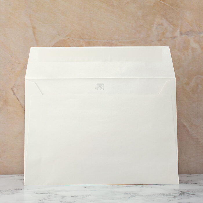 ΦΑΚΕΛΟΣ 16×23 Perla Φάκελος 16*23 καρέ αυτοκόλλητο 120-130γρ. Λευκό περλέ Perla