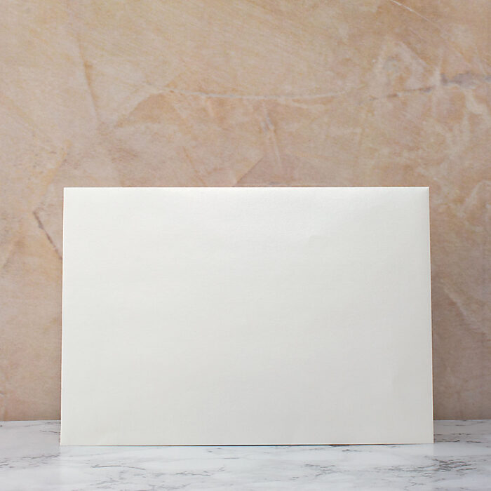 _MG_2270 Φάκελος 16*23 καρέ αυτοκόλλητο 120-130γρ. Λευκό περλέ Perla