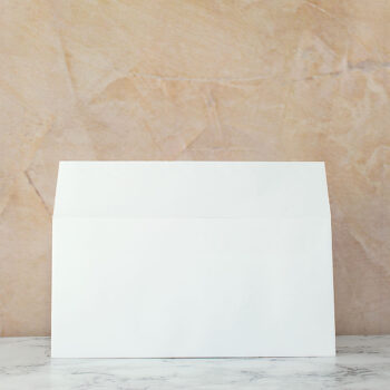 Φάκελος 11*22 καρέ αυτοκόλλητο, αεροπορικό γομέ 120γρ. Λευκό Diamond white