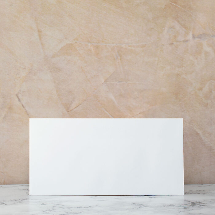 Φάκελος 11*22 καρέ αυτοκόλλητο, αεροπορικό γομέ 120γρ. Λευκό Diamond white